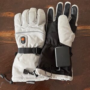 Heated Winter Gloves - Gray and Black